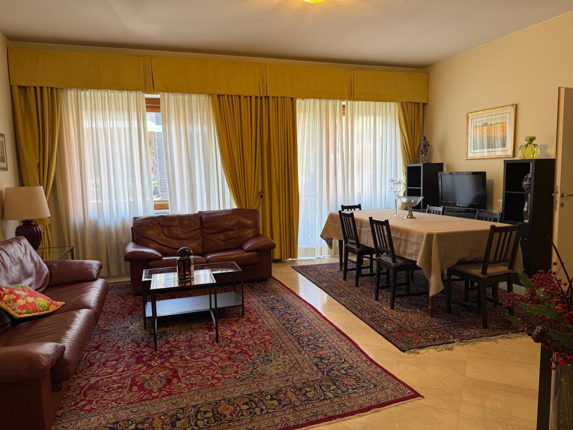 Dama St Peter Apartment *