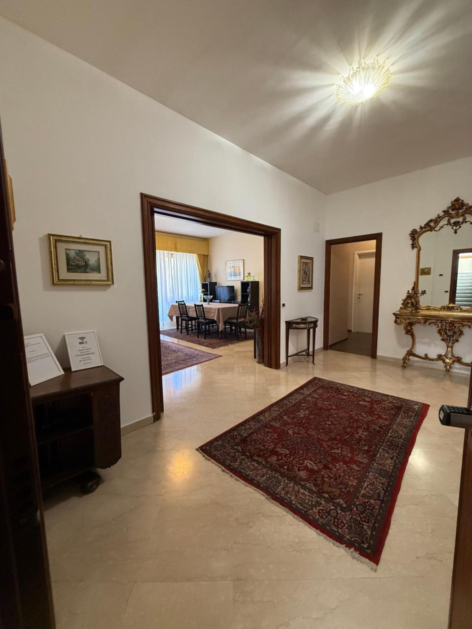 Dama St Peter Apartment